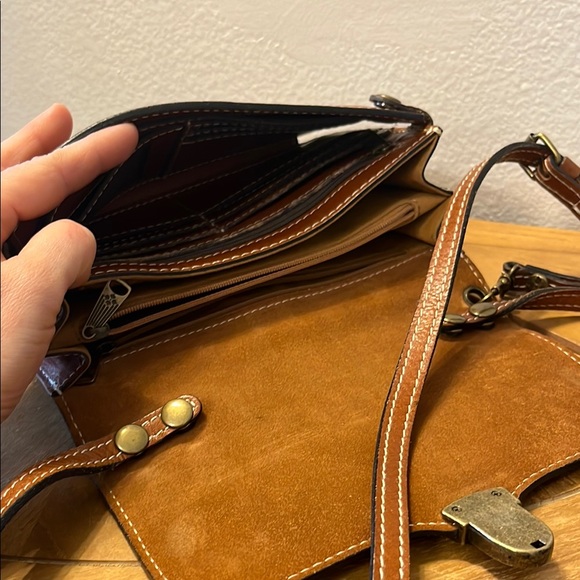 Patricia Nash Women's Bianco Brown Leather Organizer Push Lock Crossbody Bag - Picture 4 of 7